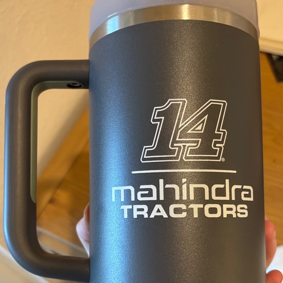 Stanley 40oz Charcoal grey and mint sage green with straw - Picture 7 of 8